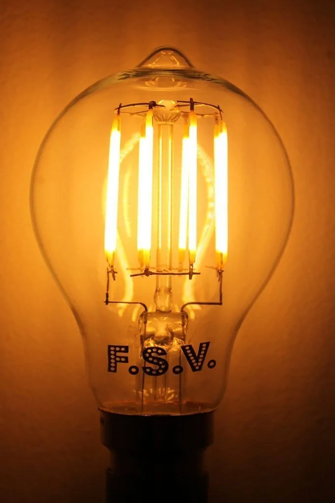 6W E27 Filament LED A60 2200K Bulb Dimmable